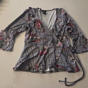3/4 Bell Sleeve Plaid Floral V Neck Wrap Top